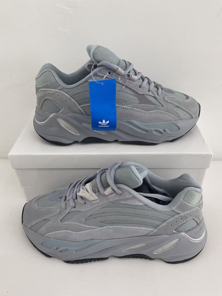 Adidas Yeezy 700 Salt Grey