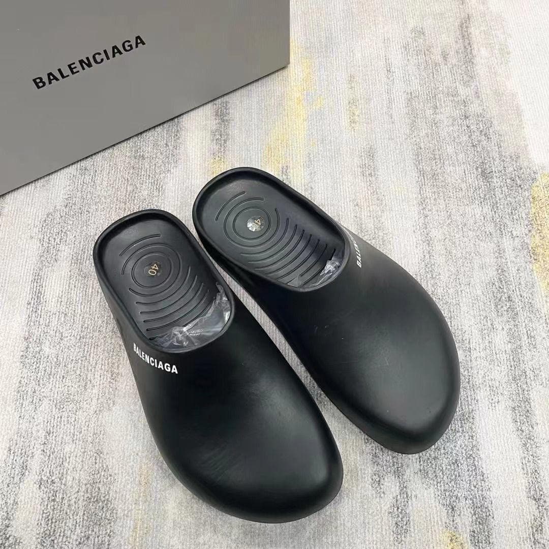 Balenciaga Technoclog Black