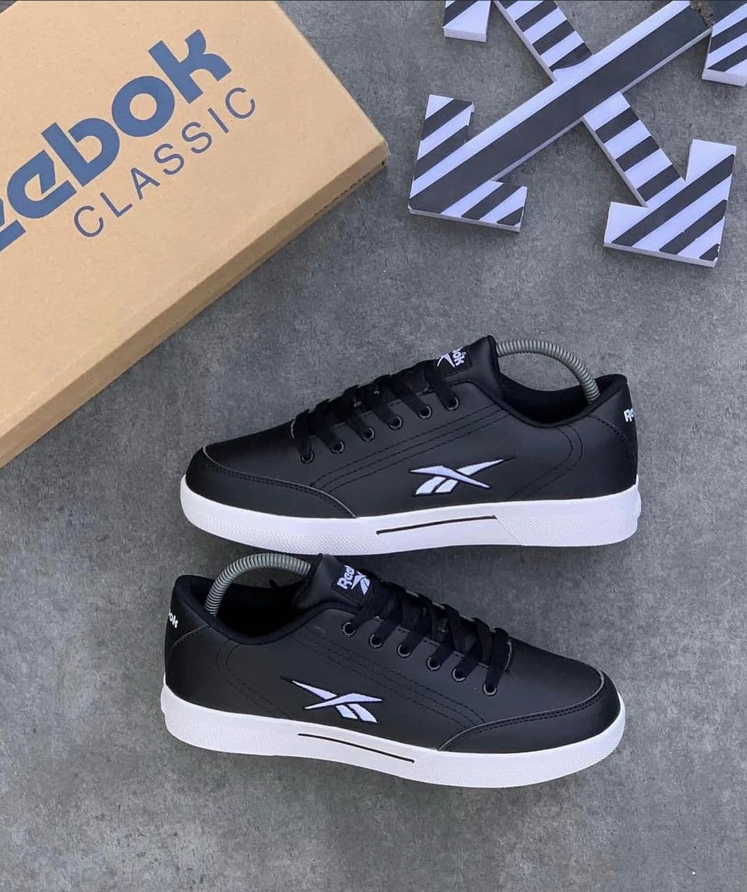 Reebok Classic Court Black