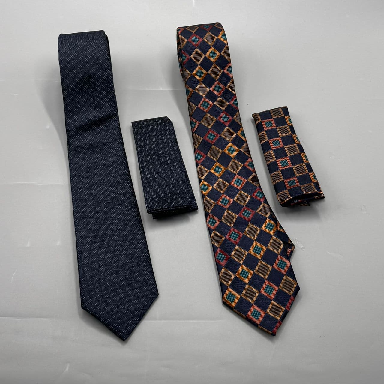 Navy Geometric Tie Set